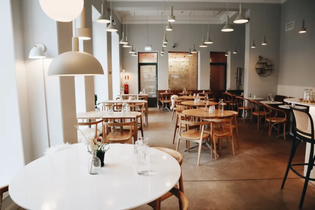 Keunggulan Cafe Fontana Dibandingkan Coffee Shop Lain di Sekitarnya